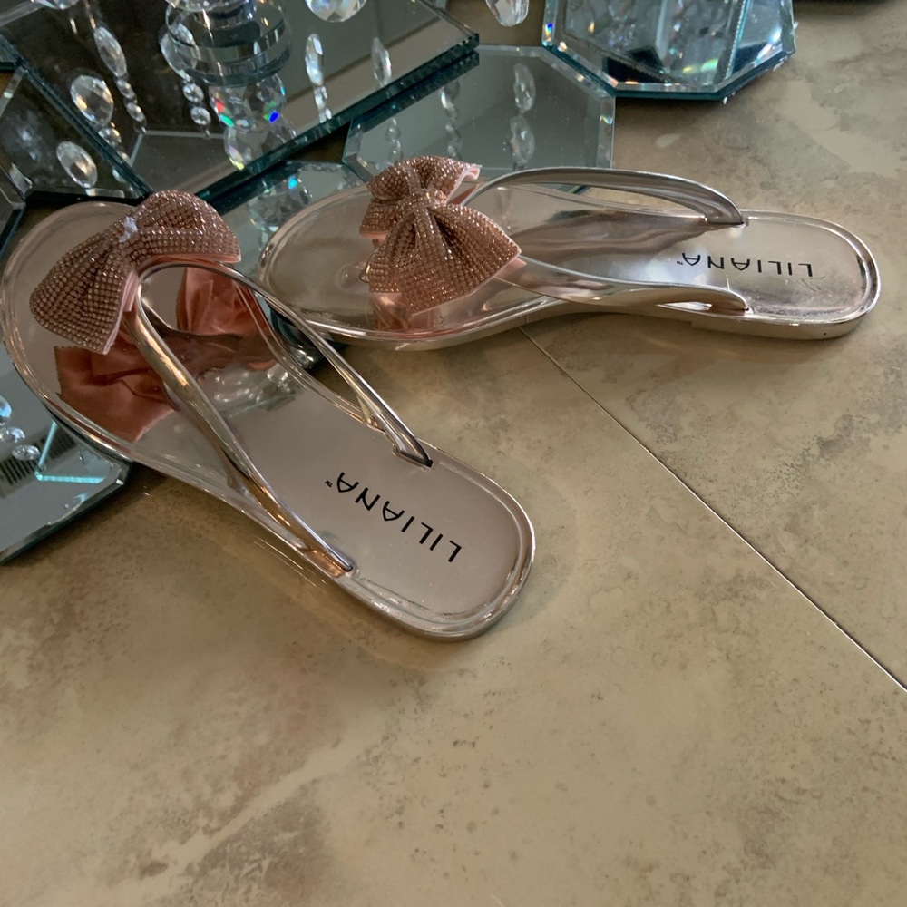 Flip-flops - Picture 2 of 3